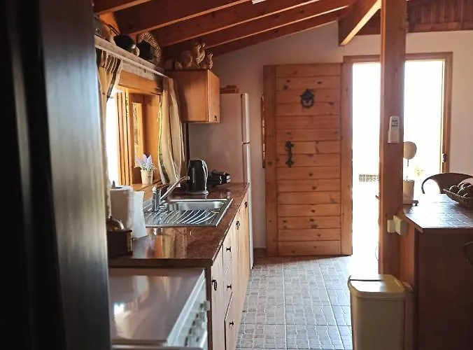 Aretis Sea View House *